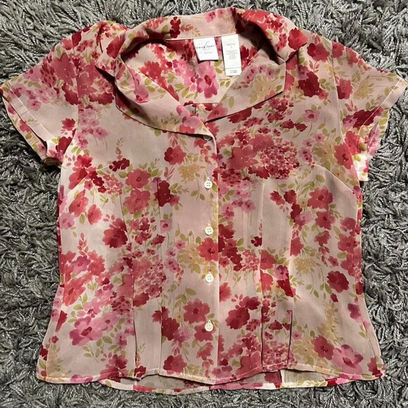 Pink Floral Semi Sheer Button Up Blouse Measurements in photos! Size 8 Petite - Picture 1 of 7